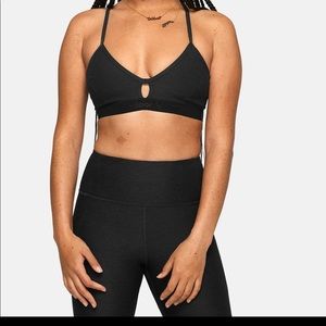 Outdoor Voices kit in Black